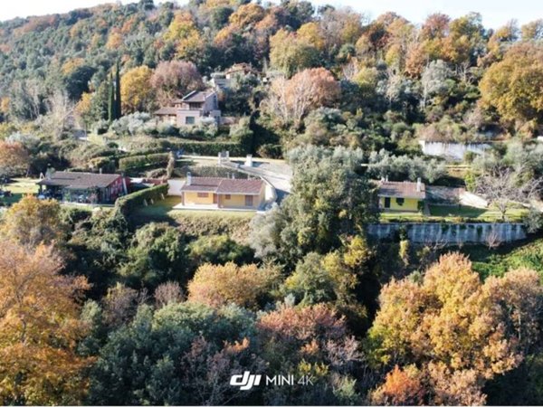 casa indipendente in vendita a Bettona