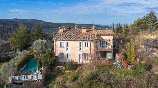 casa indipendente in vendita a Bettona