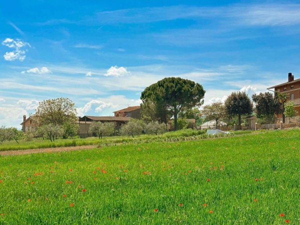 casale in vendita a Bettona