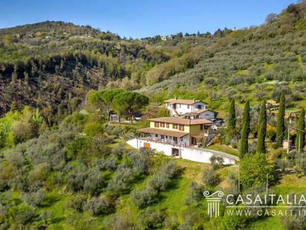 casa indipendente in vendita a Bettona in zona Passaggio