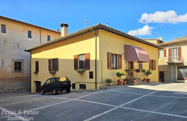 casa indipendente in vendita a Bettona