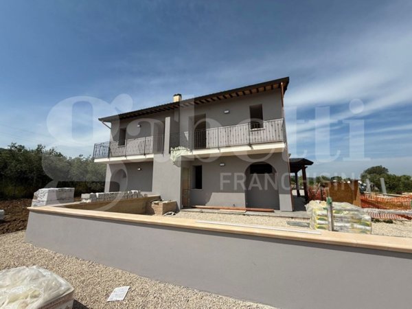 casa indipendente in vendita a Bettona in zona Colle