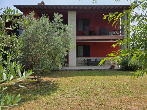 appartamento in vendita a Bettona in zona Colle