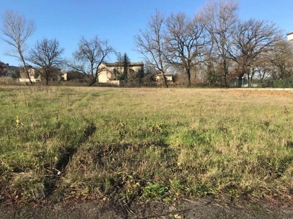 terreno edificabile in vendita a Bettona in zona Passaggio