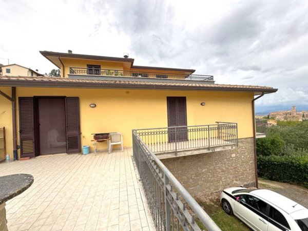 casa indipendente in vendita a Bettona