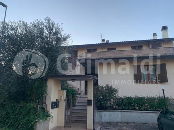 appartamento in vendita a Bettona in zona Passaggio