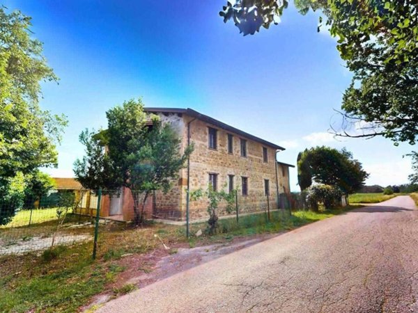 appartamento in vendita a Bettona in zona Passaggio