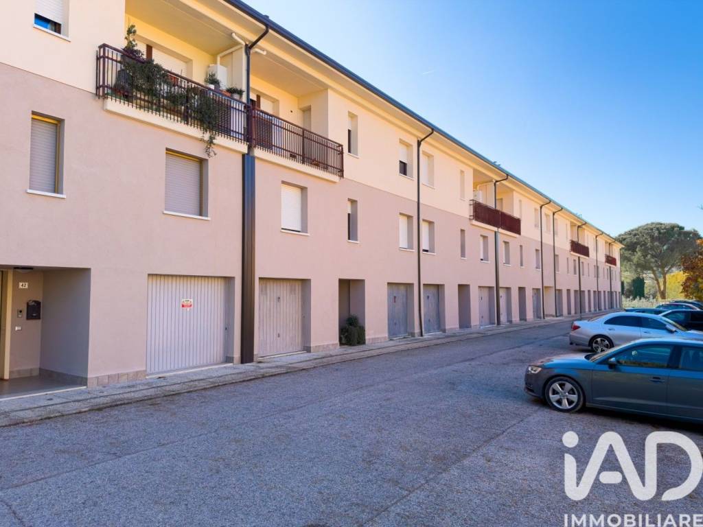 appartamento in vendita a Bettona in zona Passaggio