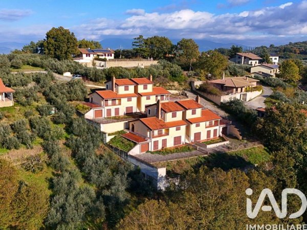 casa indipendente in vendita a Bettona