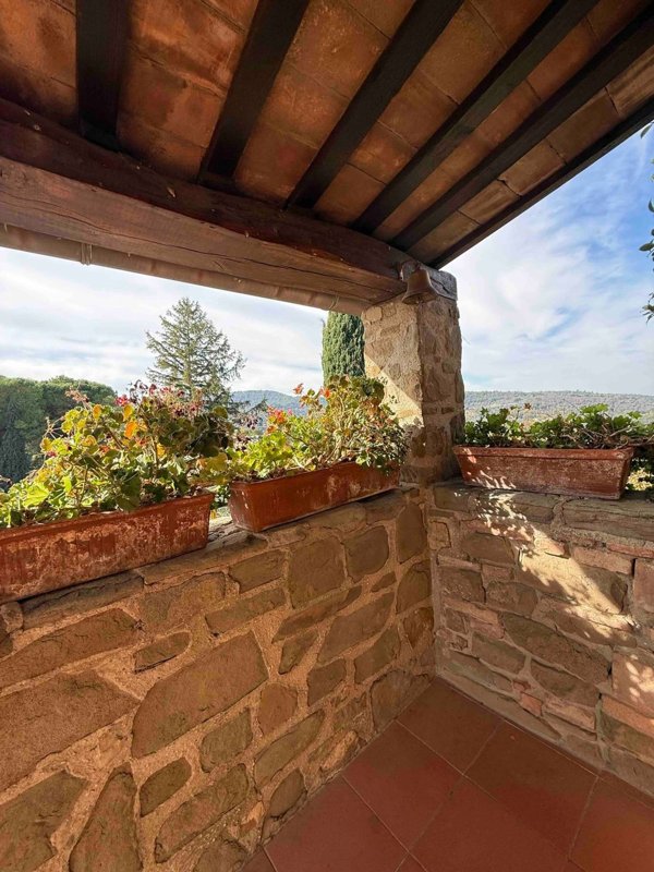 casa indipendente in vendita a Bettona in zona Colle