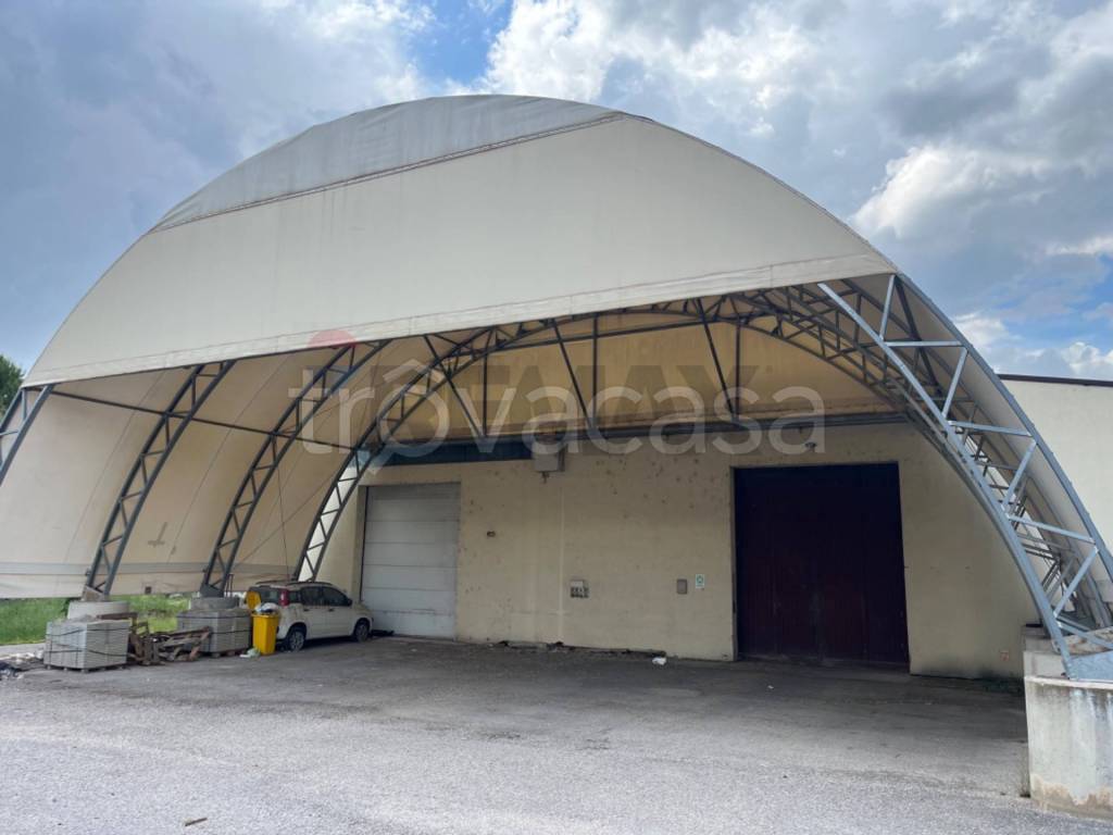 ufficio in vendita a Bettona in zona Passaggio