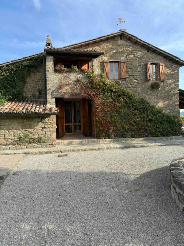 casa indipendente in vendita a Bettona