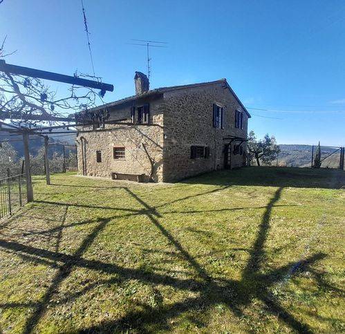 casa indipendente in vendita a Bettona