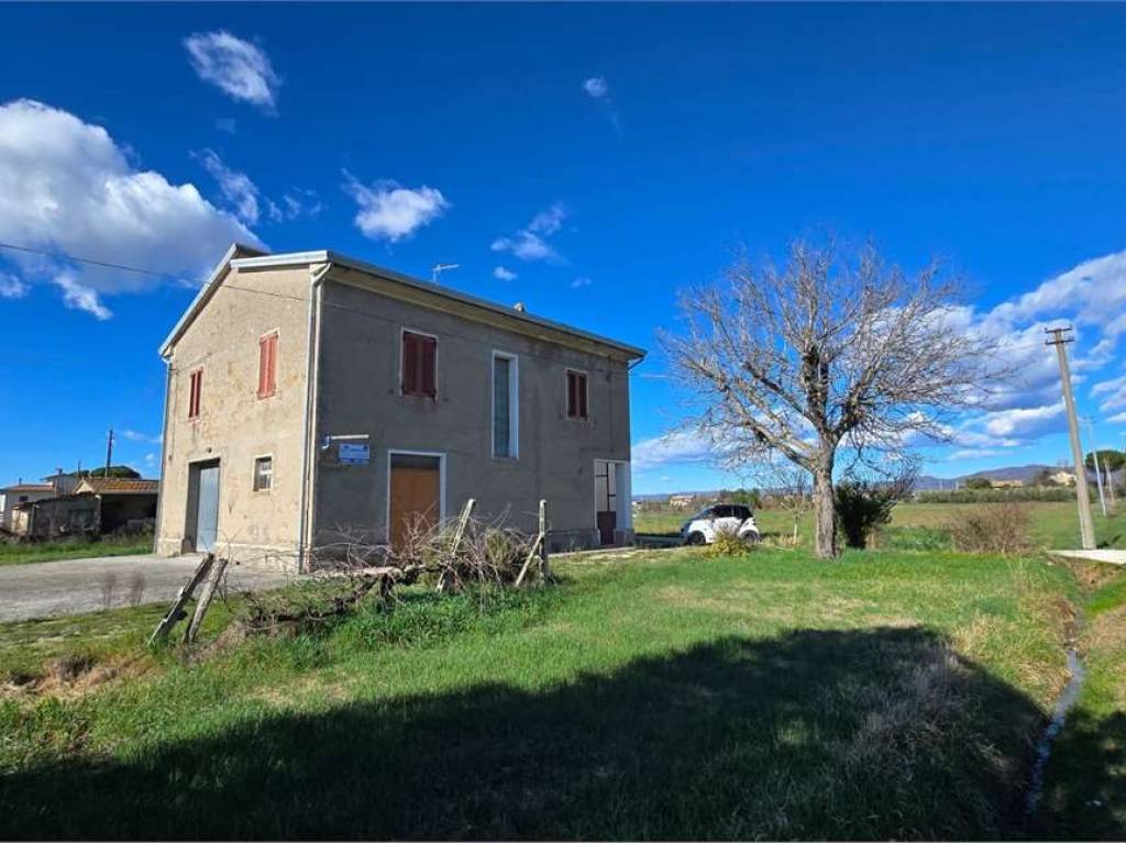 casa indipendente in vendita a Bettona