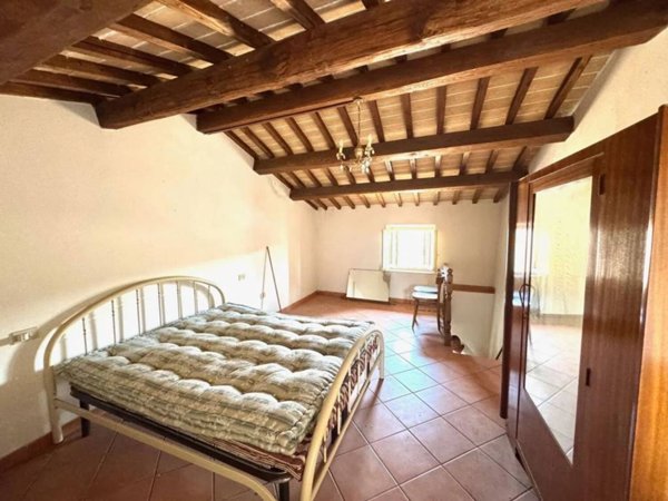 casa indipendente in vendita a Bettona