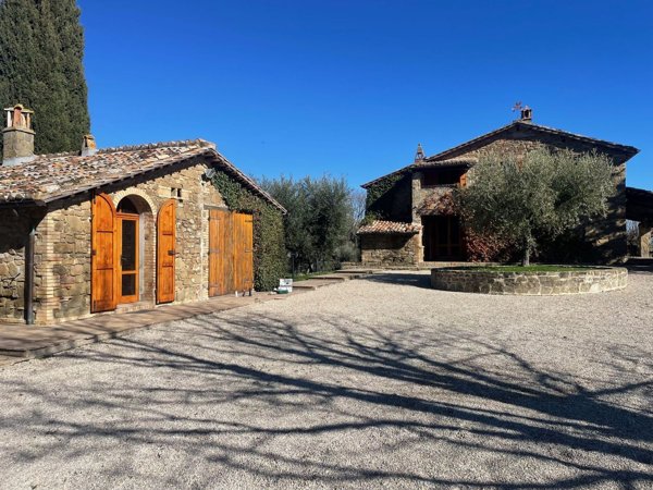 casa indipendente in vendita a Bettona