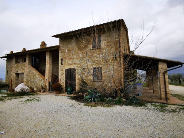 casa indipendente in vendita a Bettona