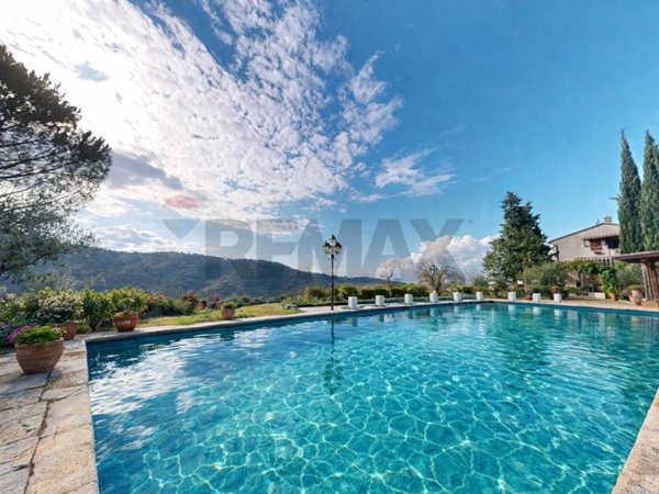 casa indipendente in vendita a Bettona