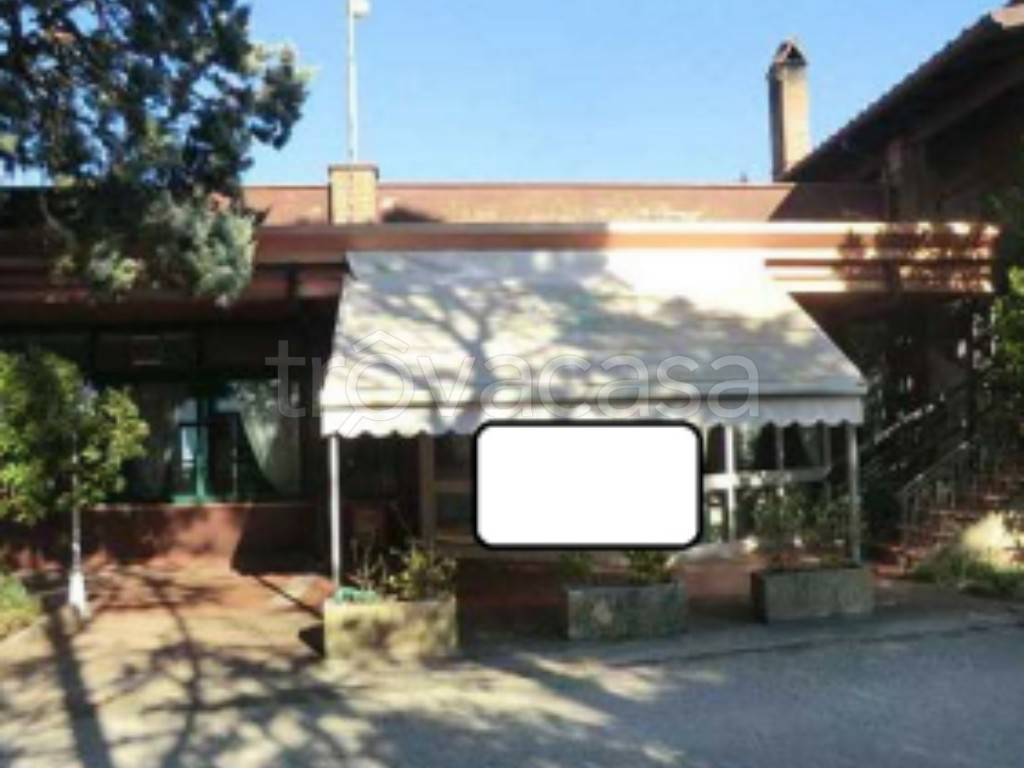 negozio in vendita a Bettona