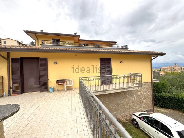 casa indipendente in vendita a Bettona