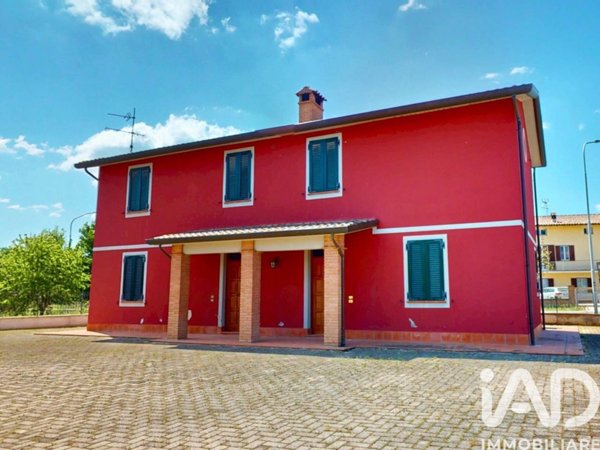 casa indipendente in vendita a Bettona