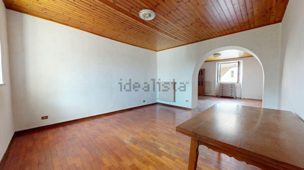 pentavano in vendita a Bettona in zona Passaggio