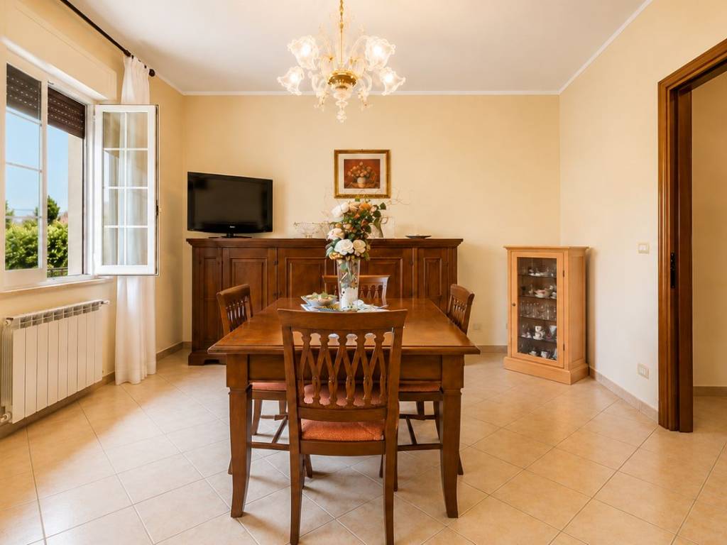 casa indipendente in vendita a Bettona