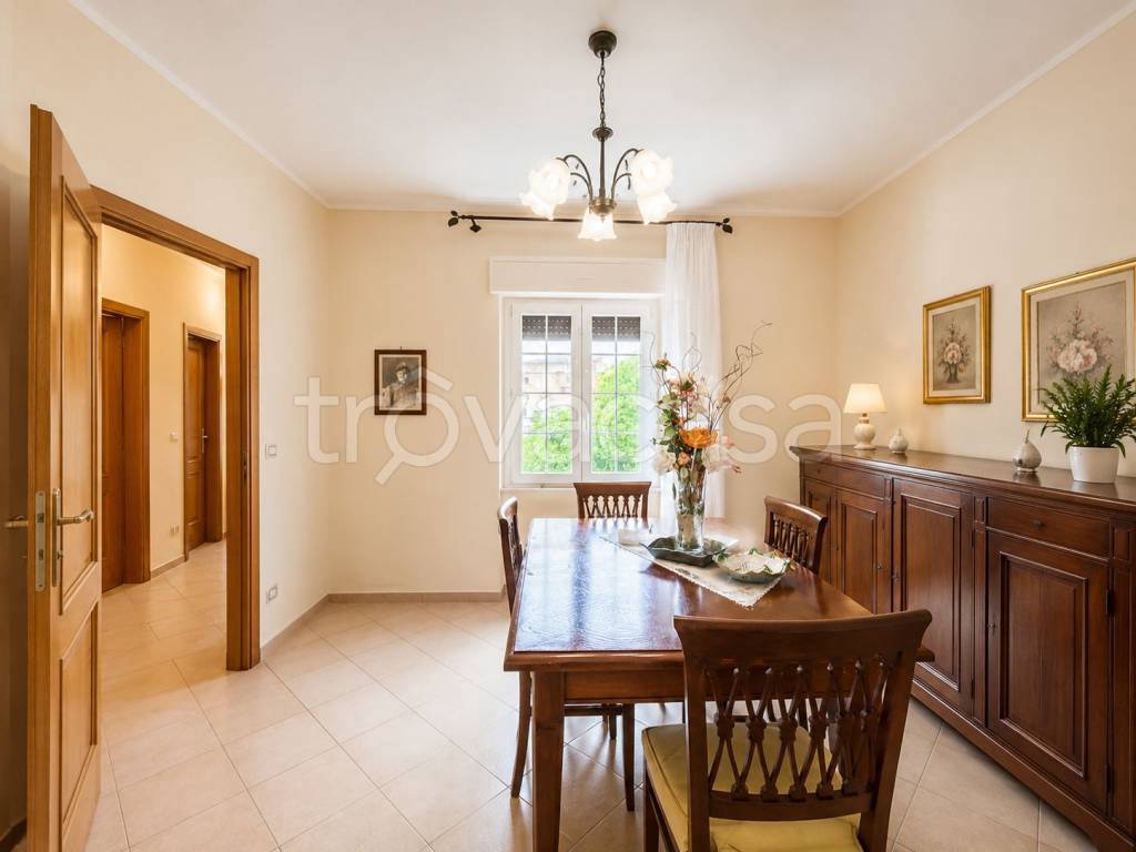 casa indipendente in vendita a Bettona in zona Colle
