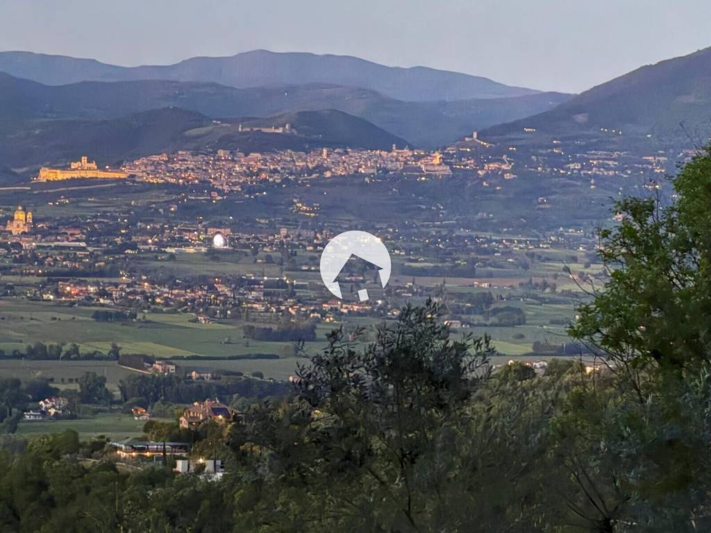 casa indipendente in vendita a Bettona