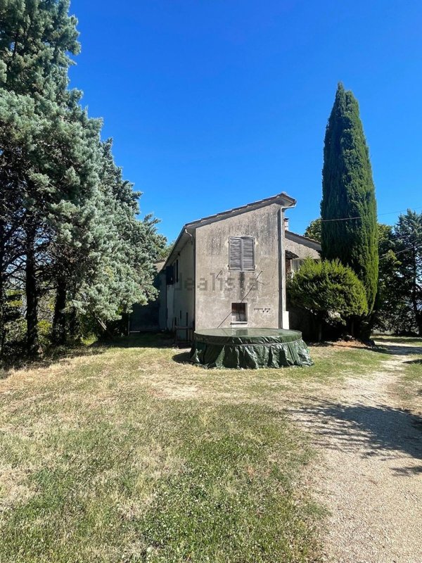 appartamento in vendita a Bettona in zona Colle