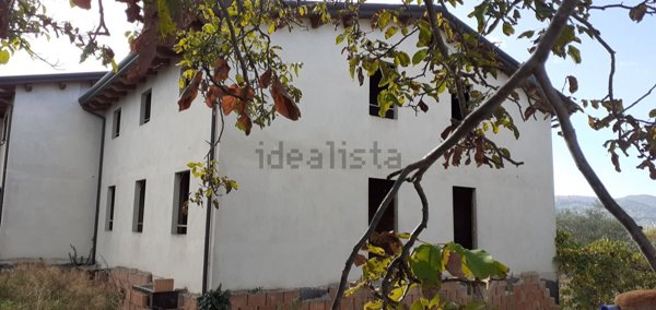 casa indipendente in vendita a Bettona