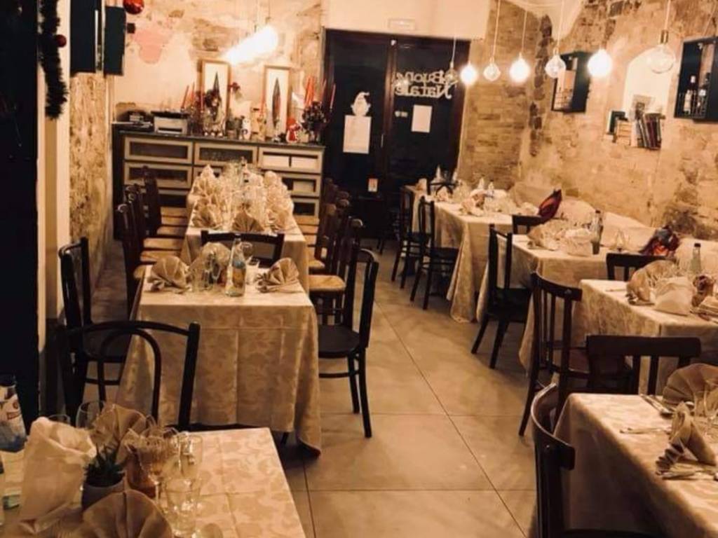 negozio in vendita a Bevagna