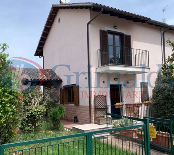 casa indipendente in vendita a Bevagna