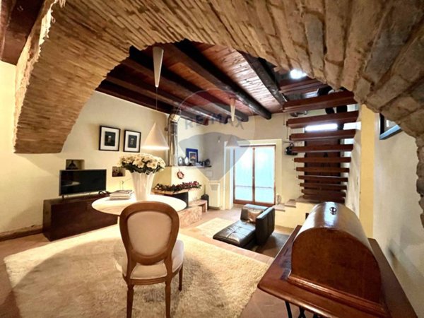 casa indipendente in vendita a Bevagna