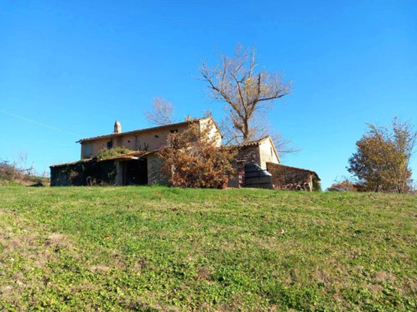 casa indipendente in vendita a Bevagna