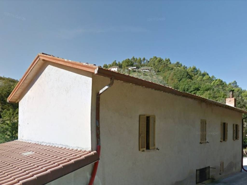 casa indipendente in vendita a Bevagna