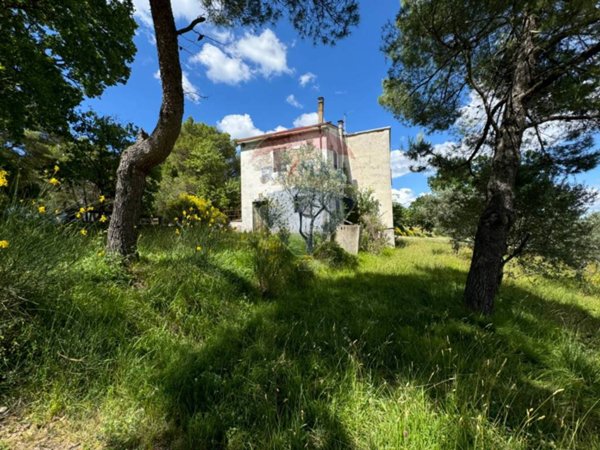 appartamento in vendita a Bevagna in zona Castelbuono