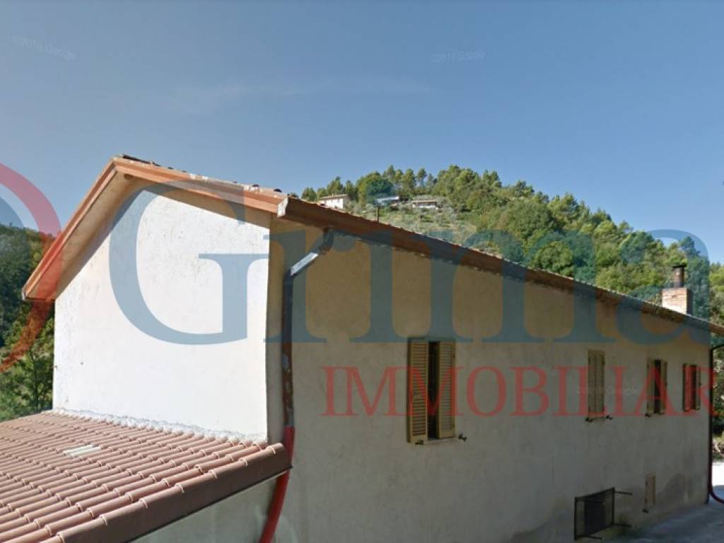 casa indipendente in vendita a Bevagna