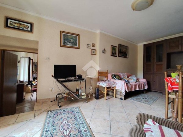 casa indipendente in vendita a Bevagna