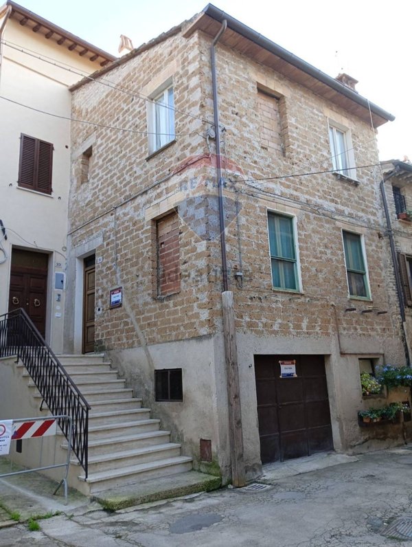 casa indipendente in vendita a Bevagna