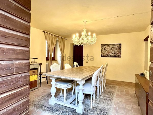 casa indipendente in vendita a Bevagna