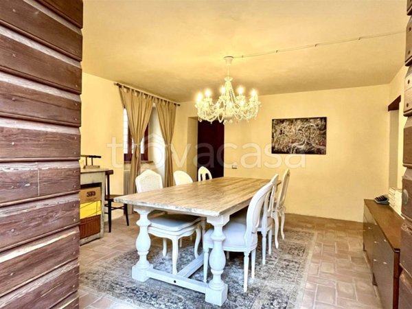 casa indipendente in vendita a Bevagna