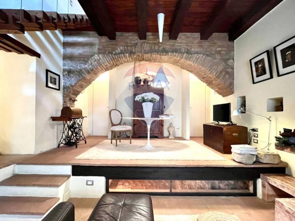 casa indipendente in vendita a Bevagna