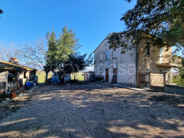 casa indipendente in vendita a Bevagna