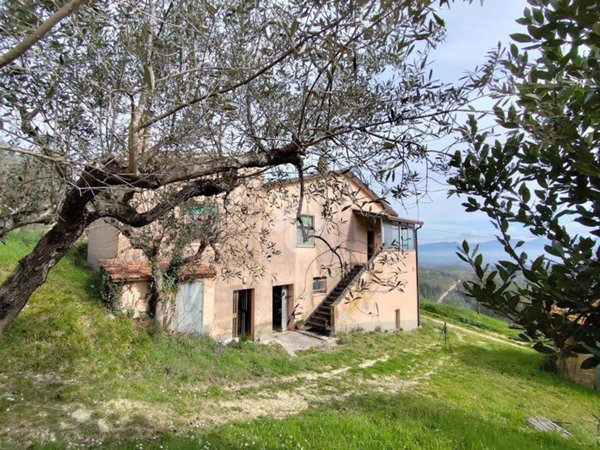 casa indipendente in vendita a Bevagna in zona Torre del Colle