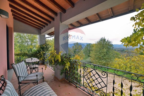 casa indipendente in vendita a Bevagna