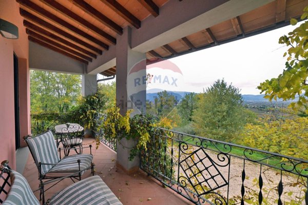 casa indipendente in vendita a Bevagna