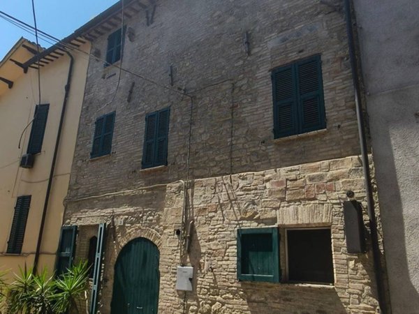 casa indipendente in vendita a Bevagna