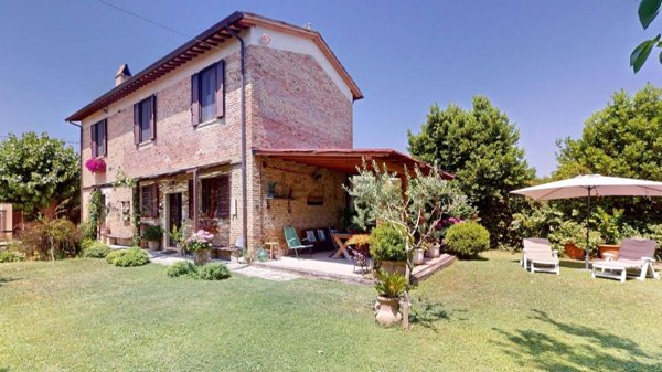 quadrivano in vendita a Bevagna in zona Cantalupo