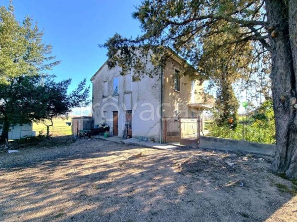 casa indipendente in vendita a Bevagna